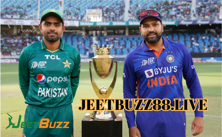 Catch Every Moment of India vs Pakistan Live Score
